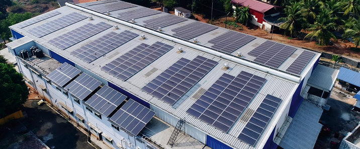 Paneles fotovoltaicos en oficinas corporativas en Surco - Solaris Perú
